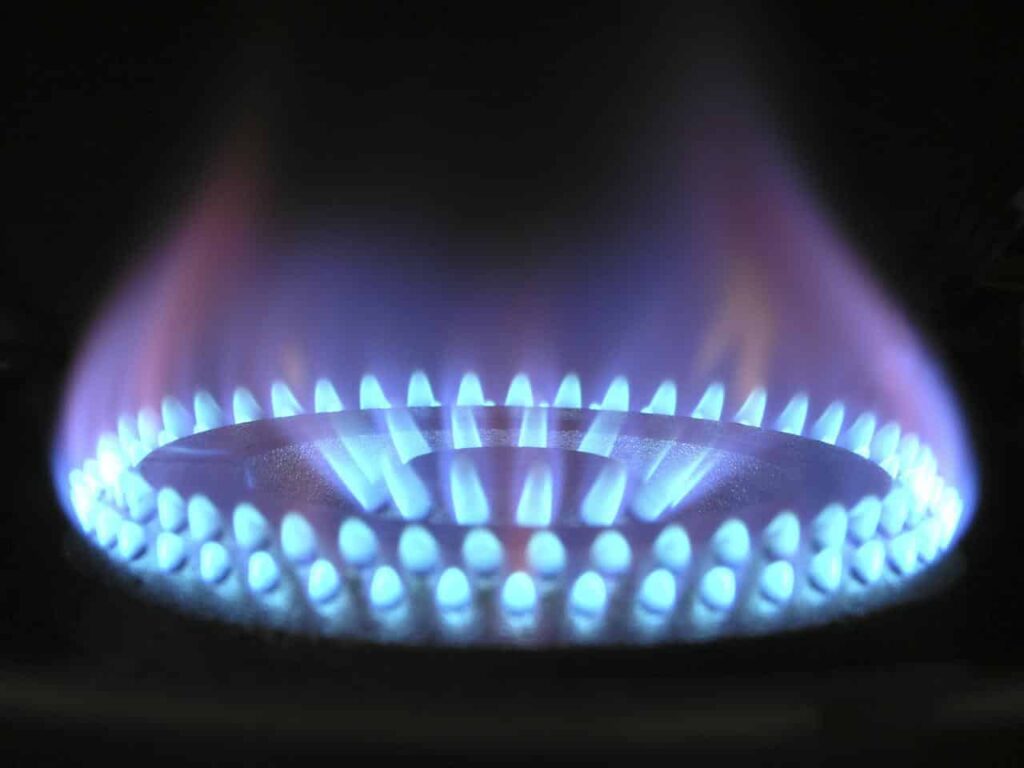 Caro energia: ecco alcuni consigli utili per ridurre il consumo di gas in casa