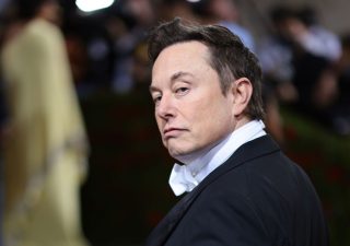 Elon Musk: “Se continua trend negativo, Italia senza popolazione”