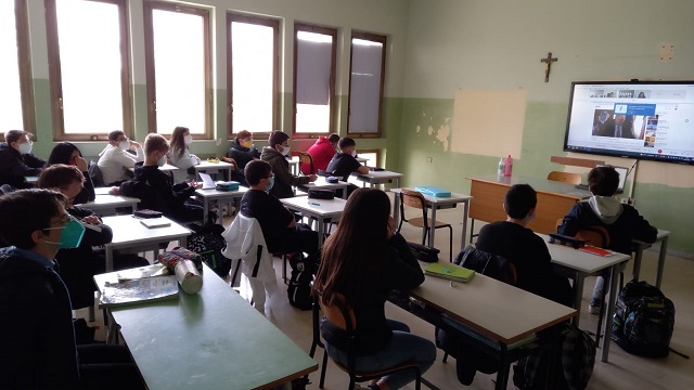 Falco (Corecom Campania): “Dati allarmanti su violenza minorile con 5mila minori a rischio”