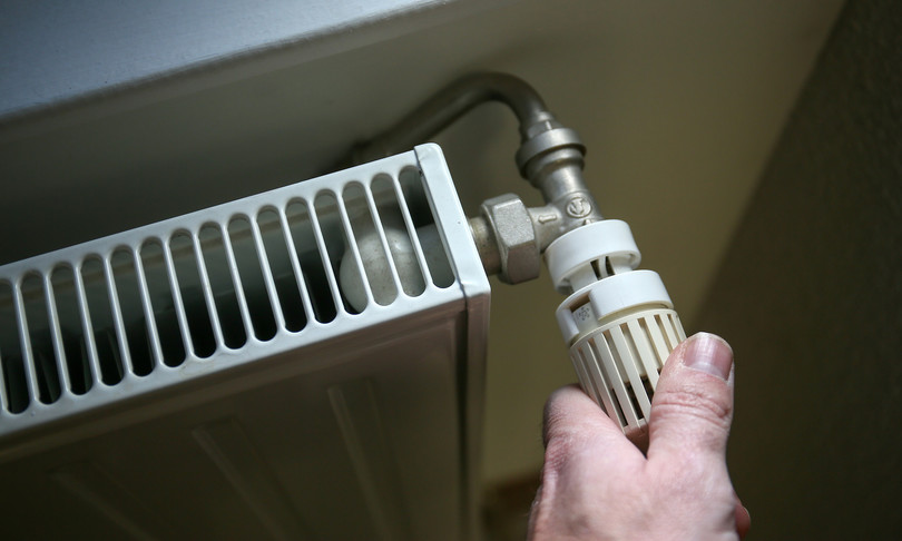 Illuminazione, elettrodomestici, riscaldamento: 7 consigli per risparmiare sulla bolletta