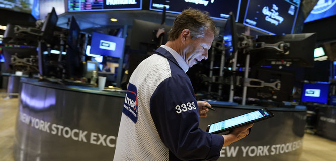 Morning Bell: tra il rimbalzo delle borse e le gaffe di Biden, cosa si aspettano i mercati