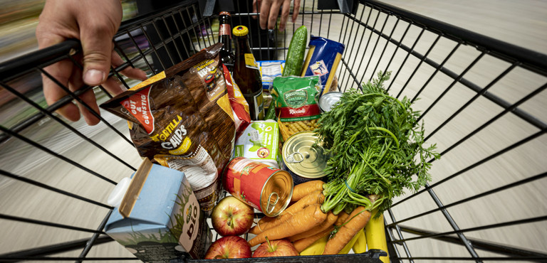 Nell’Eurozona la crescita si dimezza e l’inflazione raddoppia