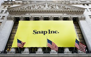 Snap crolla in borsa, cosa è successo al titolo