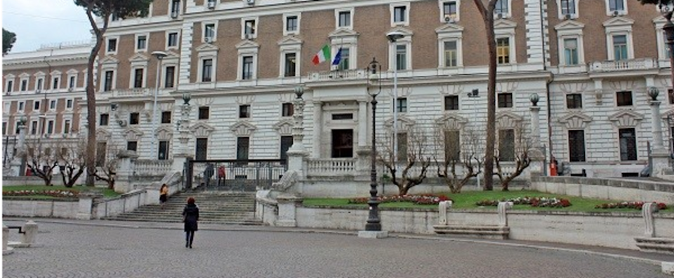 Solo 2 ministeri su 14 rispettano i tempi di pagamento dei fornitori