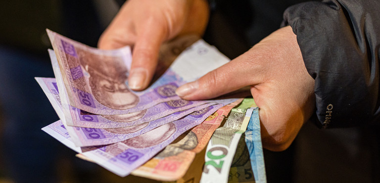 Accordo di Bankitalia con Banca Ucraina per cambiare le hryvnie in euro