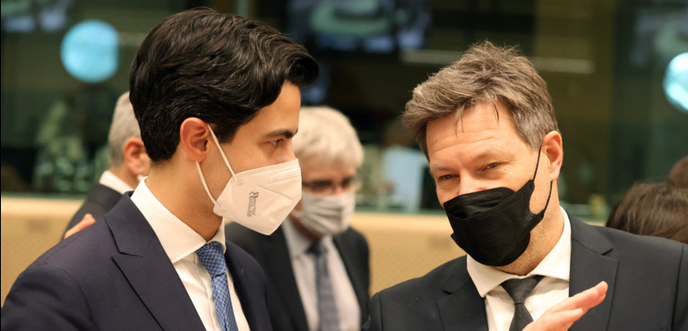 Anche l’Olanda toglie le restrizioni sulla produzione elettrica a carbone