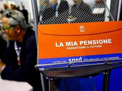 In pensione a 64 anni ma assegno ridotto fino al 18%: l’ultima ipotesi