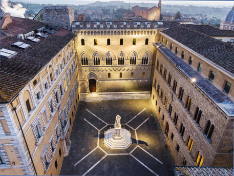 Mps: verso aumento di capitale da 2,5 miliardi, in via di definizione consorzio di garanzia