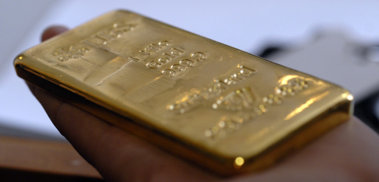 Perché il bando dell’oro russo metterà in crisi gli oligarchi