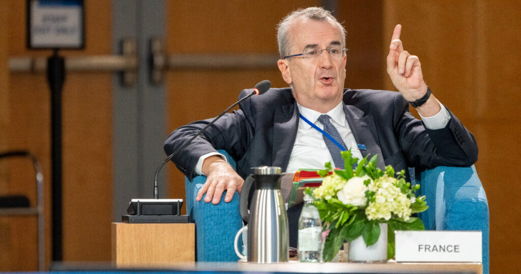 Rendimento BTp ai massimi da quattro anni, Bce verso la stretta monetaria