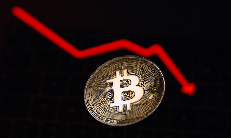 Vola lo spread e crolla il Bitcoin