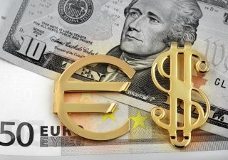 Euro verso la parità con il dollaro: pro e contro dell’indebolimento della valuta unica