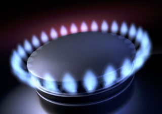 Gas, nuova riduzione delle forniture dalla Russia. L’Ue: “Conferma la necessità dei tagli”