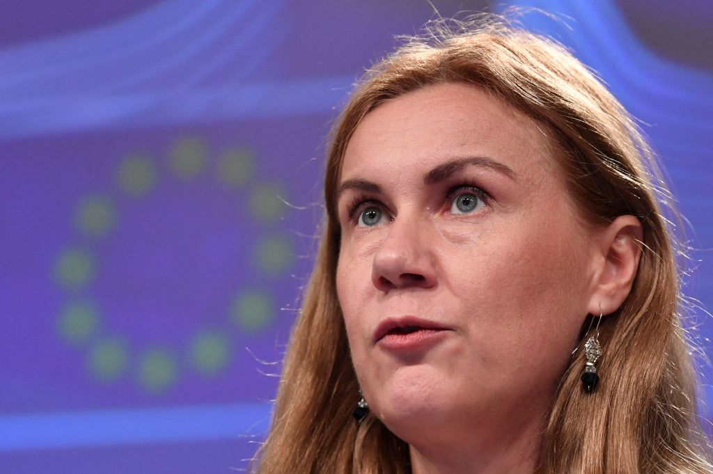 Gas, Ue in massima allerta: “‘Risparmiare energia ora per evitare carenze in inverno”