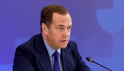 Medvedev: gas a 5.000 euro entro fine anno. Intanto Putin brucia il gas