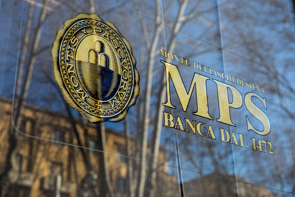 Mps, 3.500 uscite volontarie entro fine novembre. Intanto l’Ue rinvia la privatizzazione della banca