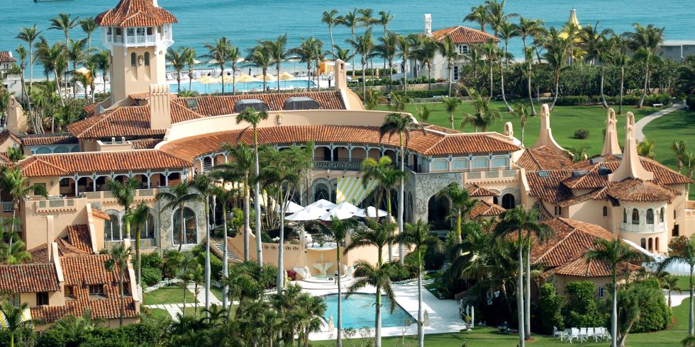 Trump, l’Fbi nella sua villa di Mar-a-Lago. Cosa sta succedendo