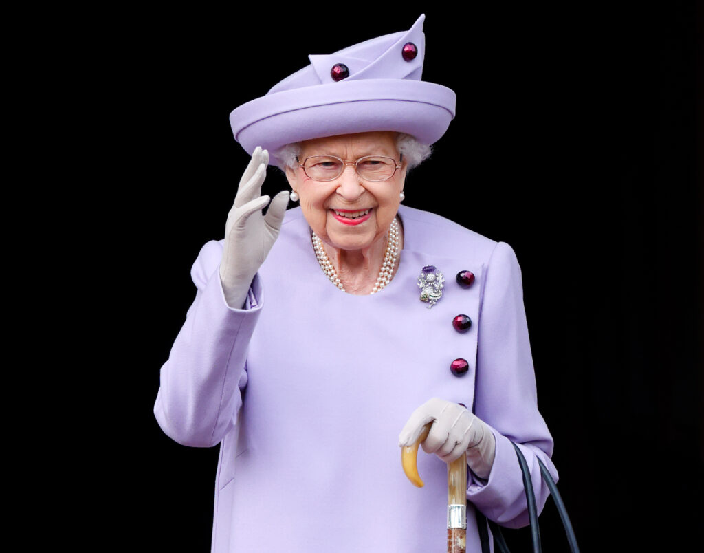 Addio alla Regina Elisabetta II. Ecco a quanto ammonta il suo patrimonio