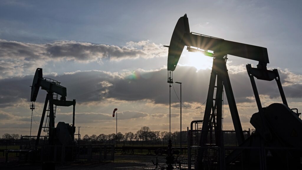 Petrolio, entrate di Mosca dall’export ai minimi storici