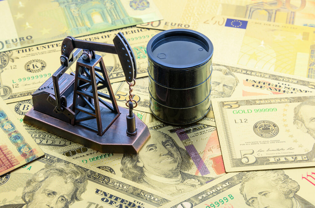 Petrolio in rialzo sulla debolezza del dollaro Usa