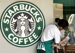 Starbucks lancia una collezione di NFT per i clienti