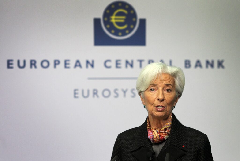 Svolta green della Bce: tetto ai bond che non rispettano standard emissioni