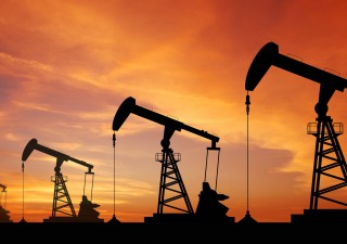 Petrolio in calo. Pesa la riduzione dell’offerta