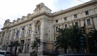Maestra demansionata perché ha la sclerosi, il caso in Parlamento
