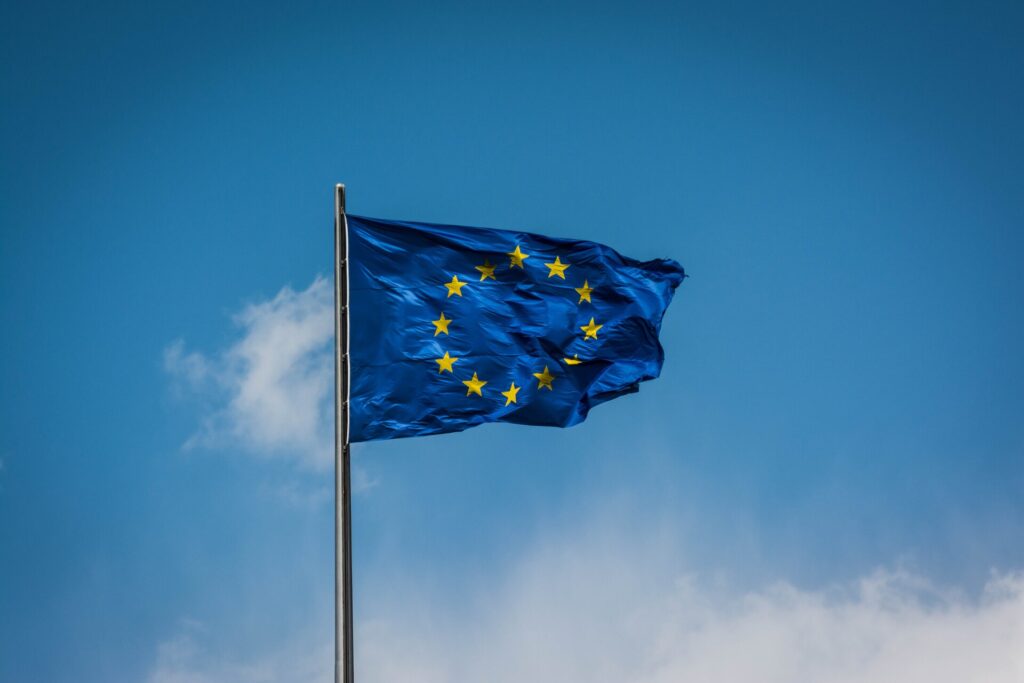Caos sul Mes e rischio spread per l’Italia. Un possibile aiuto dal Tpi?