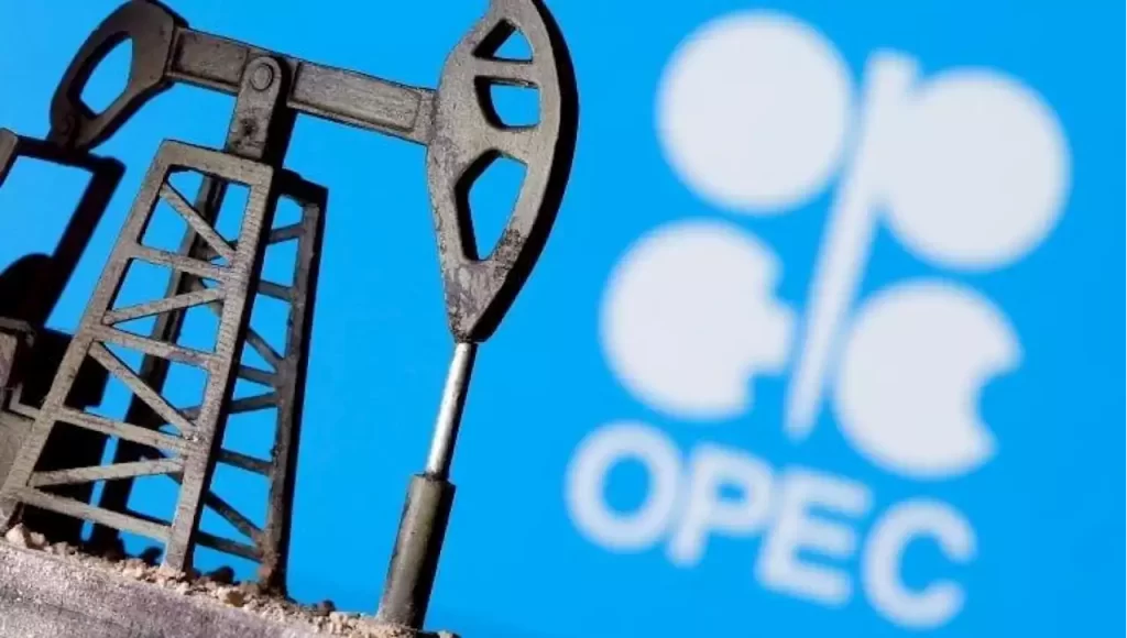 Opec+, il taglio alla produzione di petrolio e l’aumento del costo dei carburanti
